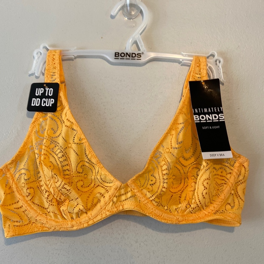 NWT size 38B Bonds Bra